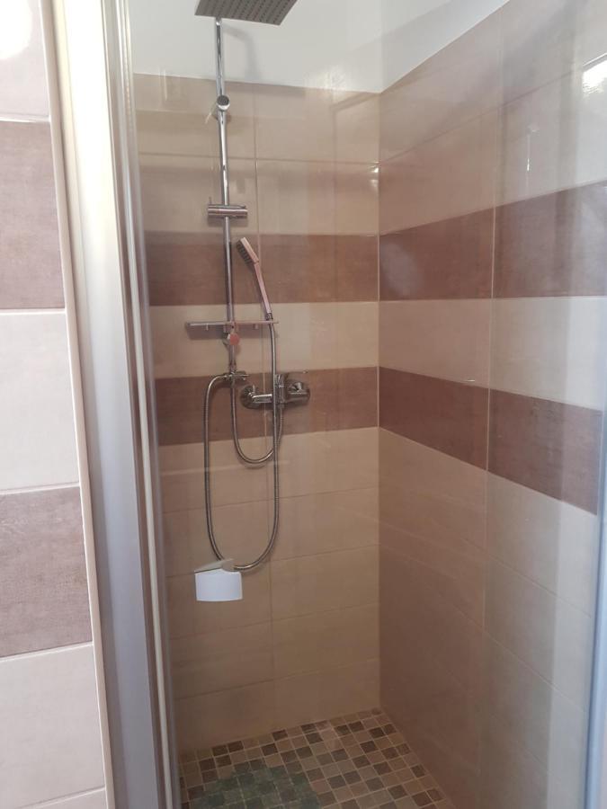 Partifecske Vendeghaz Hotell Tiszafüred Exteriör bild