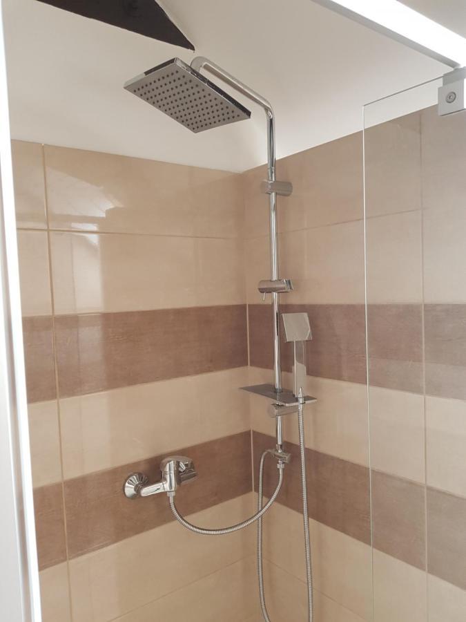 Partifecske Vendeghaz Hotell Tiszafüred Exteriör bild