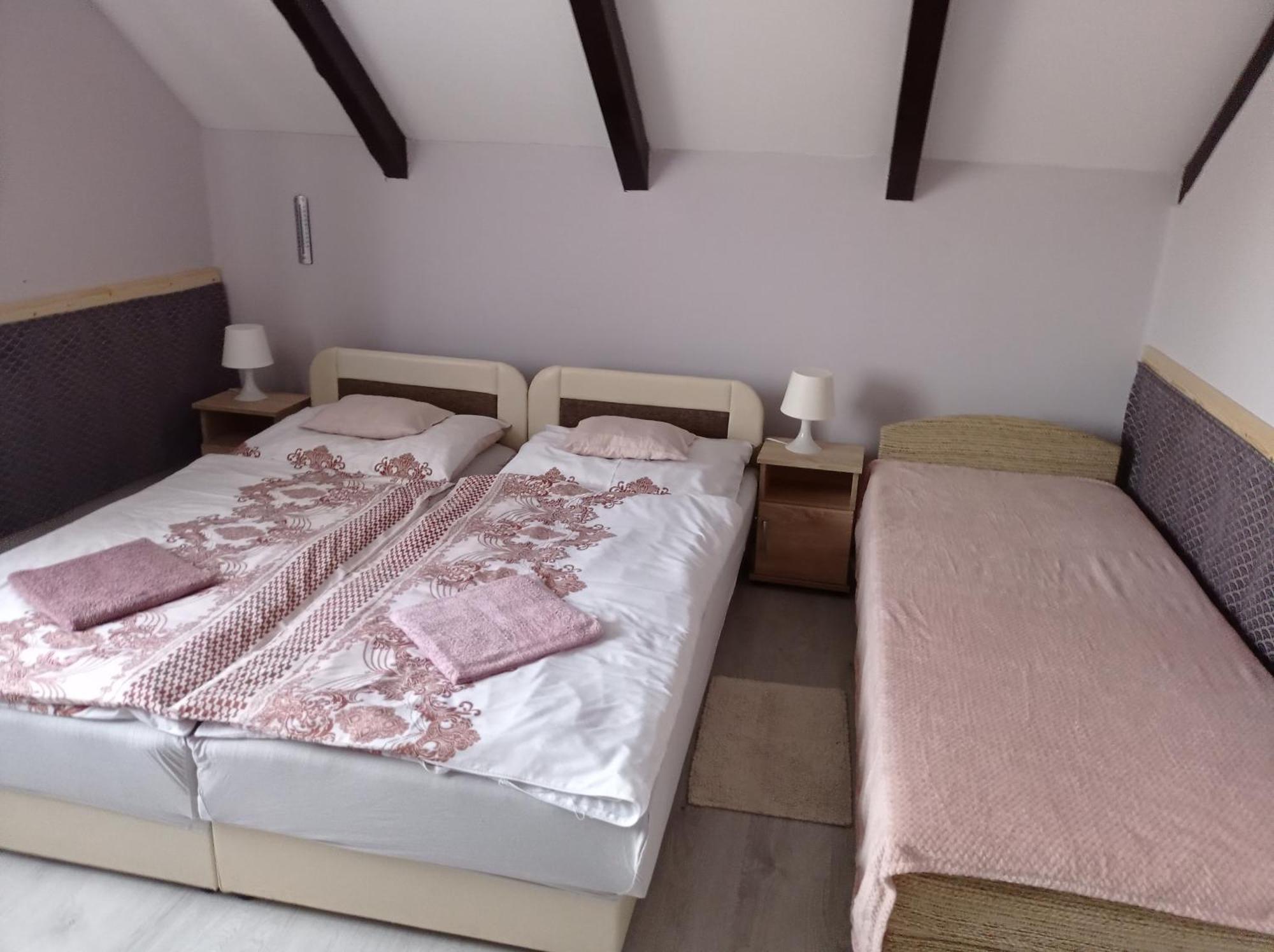 Partifecske Vendeghaz Hotell Tiszafüred Exteriör bild