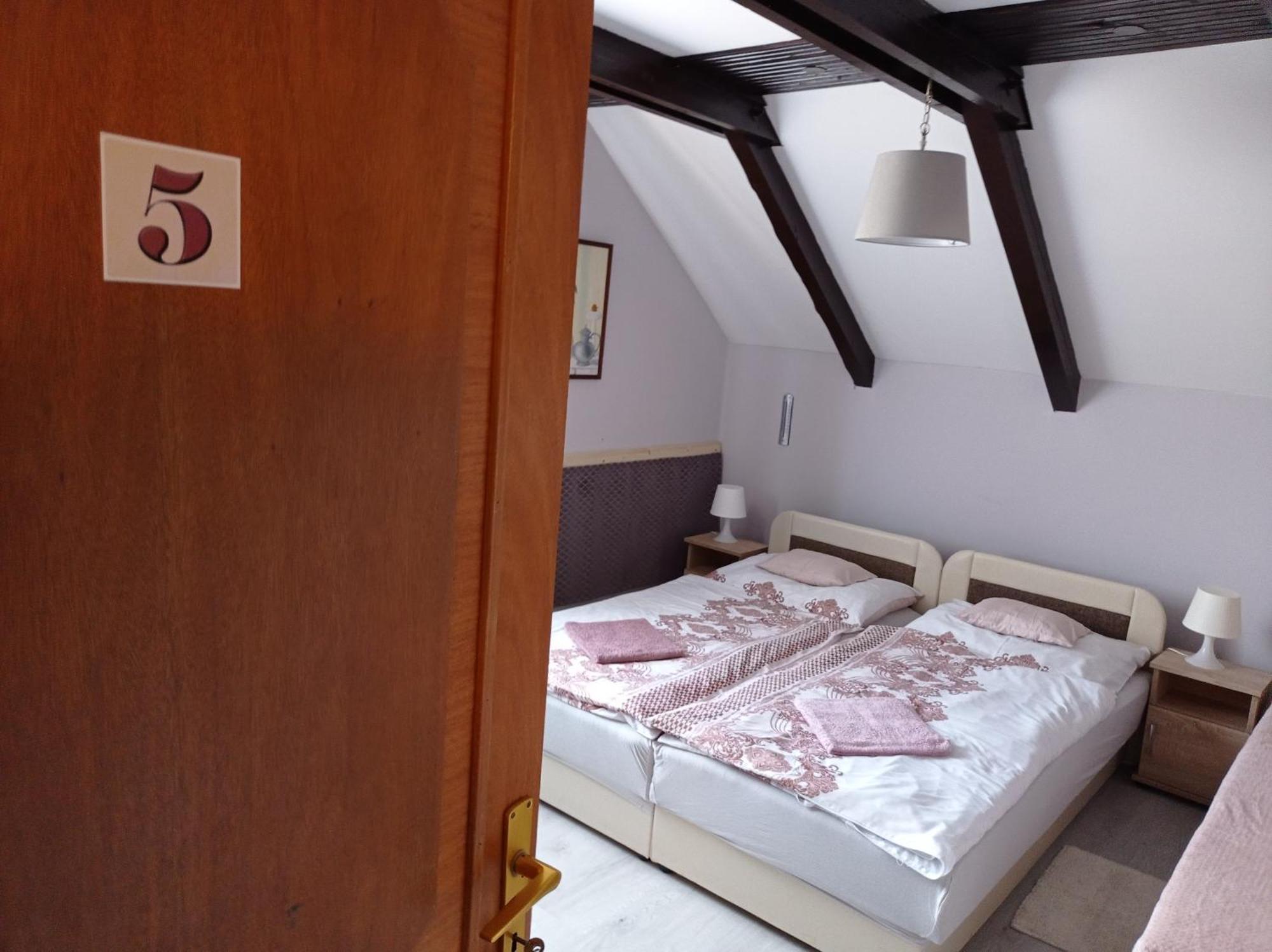 Partifecske Vendeghaz Hotell Tiszafüred Exteriör bild